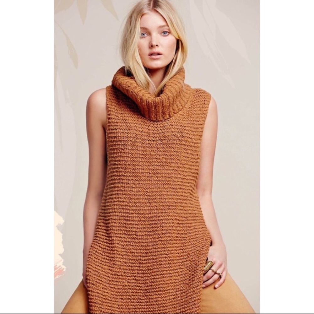 Long Sleeveless Turtleneck
